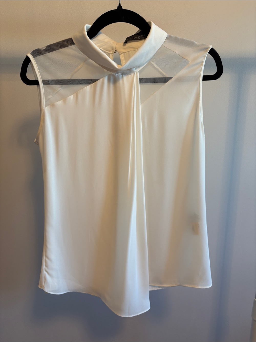 🇮🇹 Italian Sleeveless Creme High Neck Blouse